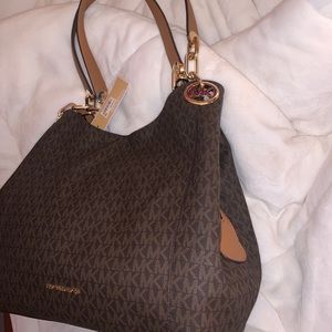 Michael Kors logo shoulder bag